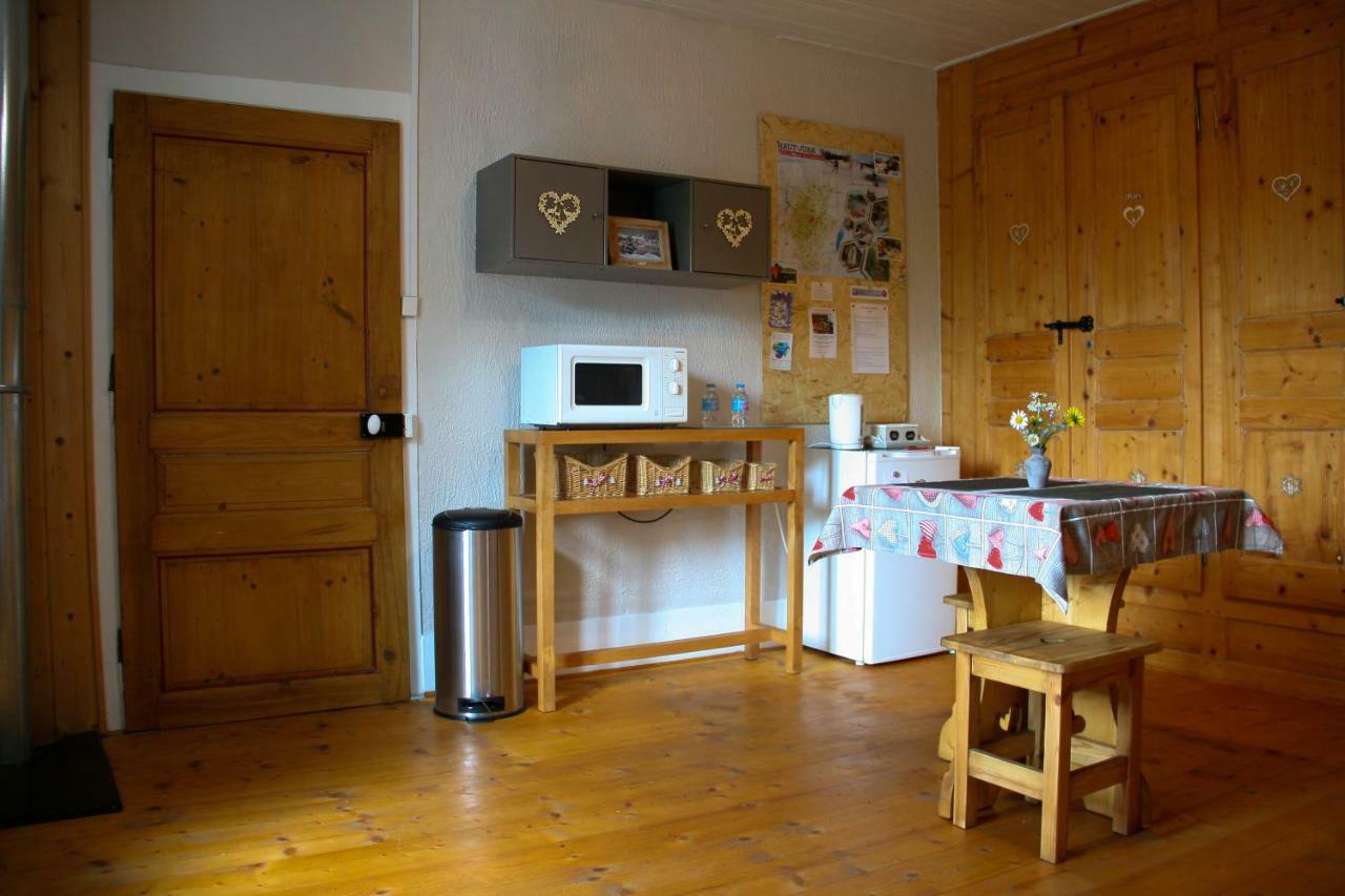 Au Coeur Du Lapidaire Septmoncel-Les-Molunes Экстерьер фото